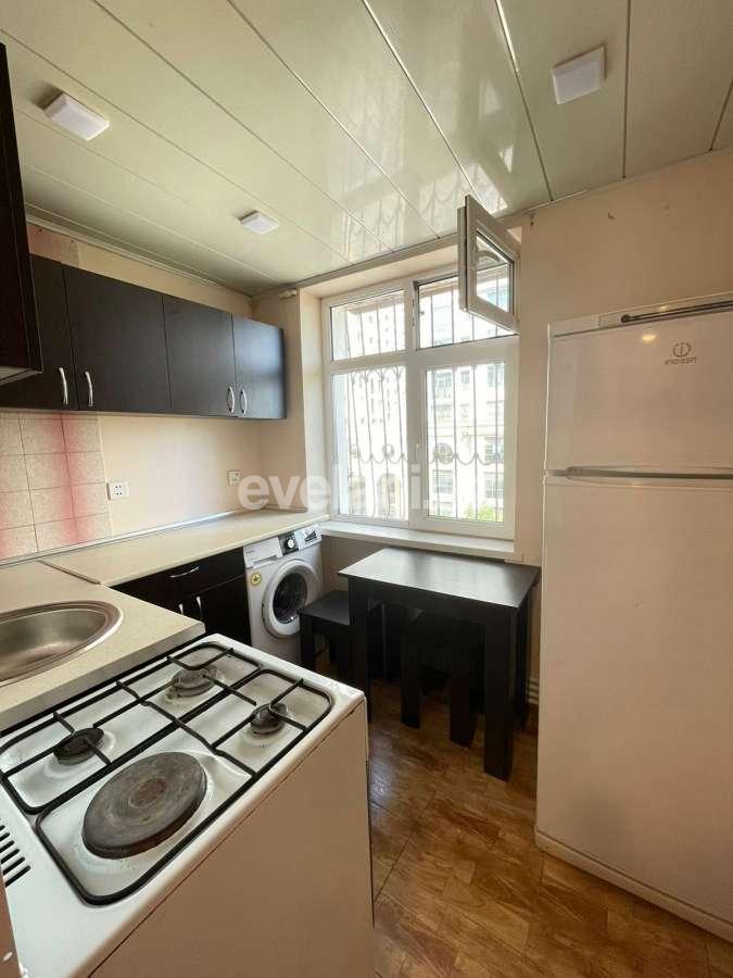 Rent, old building, 2 room, 55 m², Baku, Yasamal r, Elmlar Akademiyası m.