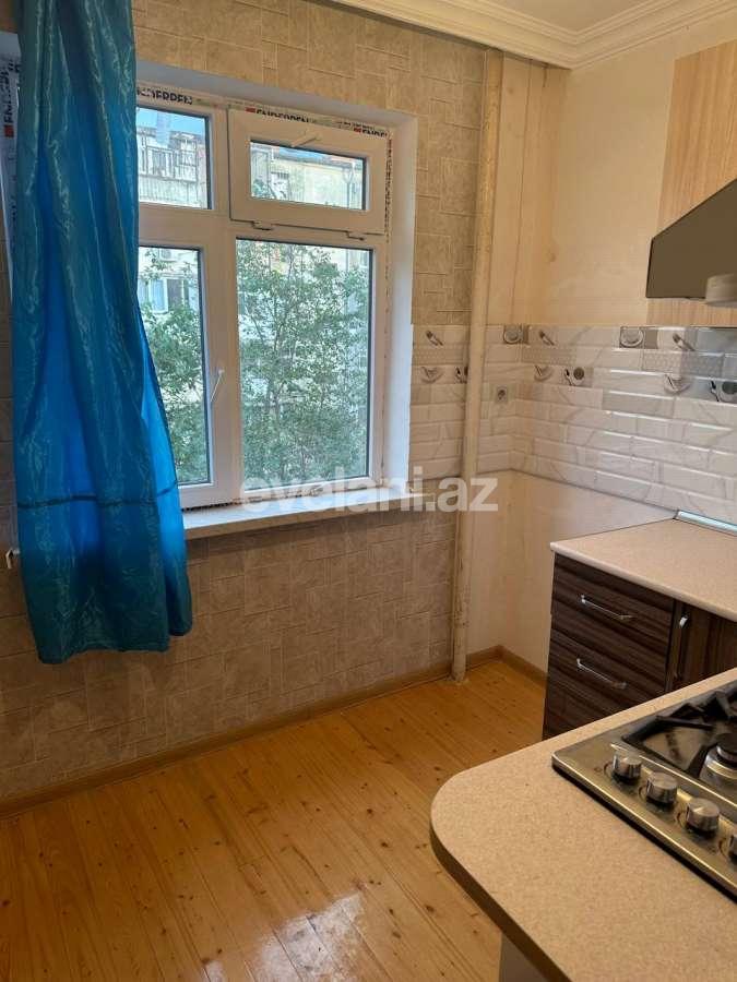Kirayə verilir, köhnə tikili, 3 otaqlı, 70 m², Bakı, Nizami r, Xalqlar Dostluğu m.