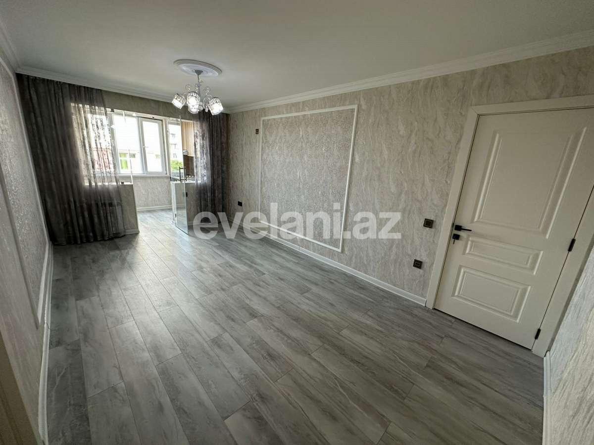 Satılır, köhnə tikili, 3 otaqlı, 60 m², Bakı, Nizami r, Xalqlar Dostluğu m.