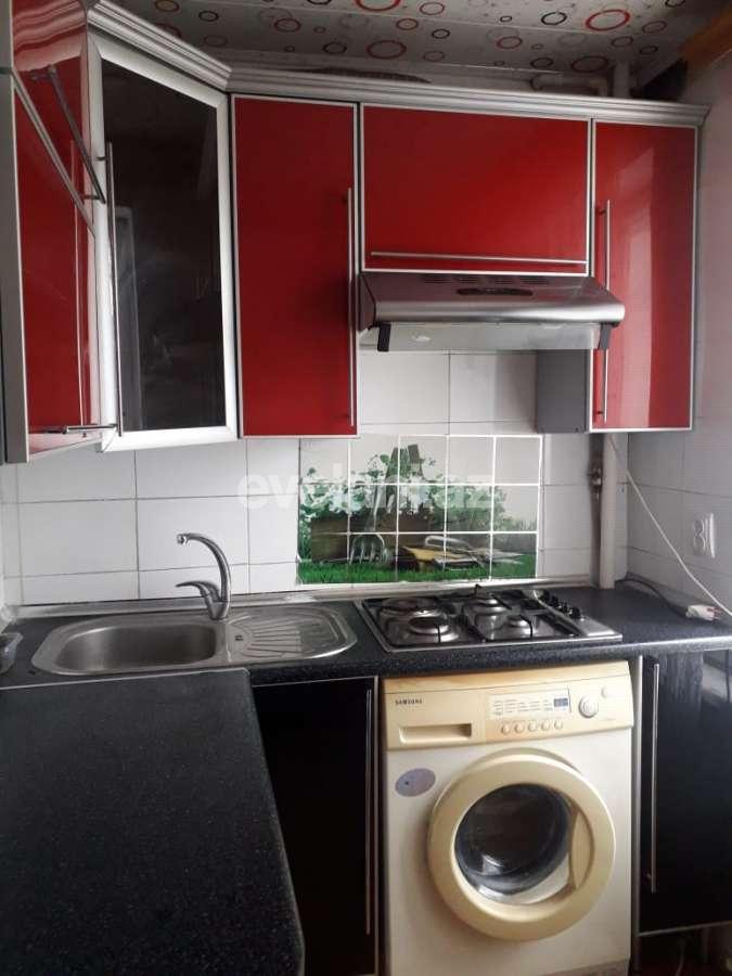 Kirayə verilir, köhnə tikili, 2 otaqlı, 45 m², Bakı, Nizami r, Qara Qarayev m.