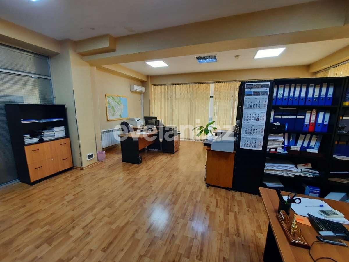 Kirayə verilir, ofis, 4 otaqlı, 180 m², Bakı, Xətai r, Şah İsmayıl Xətai m.