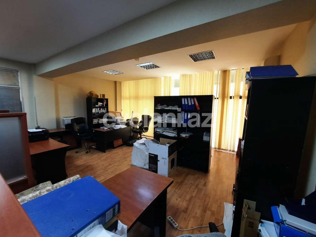 Kirayə verilir, ofis, 4 otaqlı, 180 m², Bakı, Xətai r, Şah İsmayıl Xətai m.