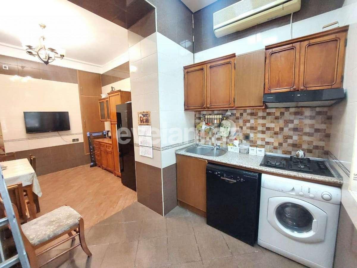 Satılır, köhnə tikili, 3 otaqlı, 86 m², Bakı, Nərimanov r, Nəriman Nərimanov m.