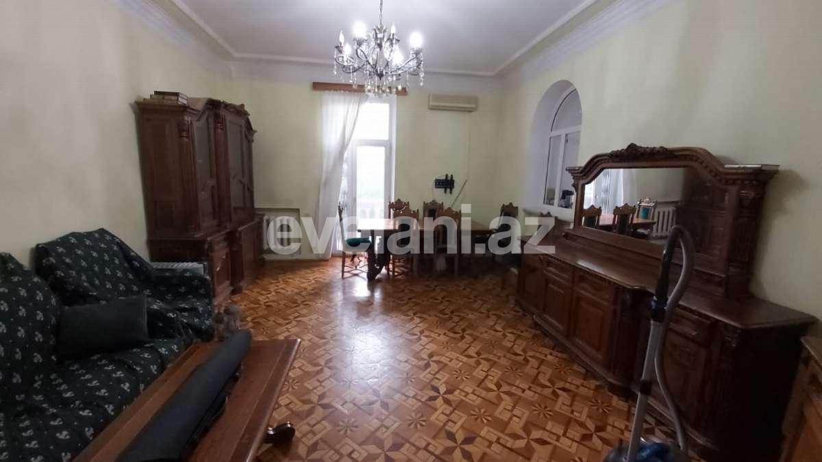 Satılır, köhnə tikili, 4 otaqlı, 113 m², Bakı, Yasamal r, Nizami m.