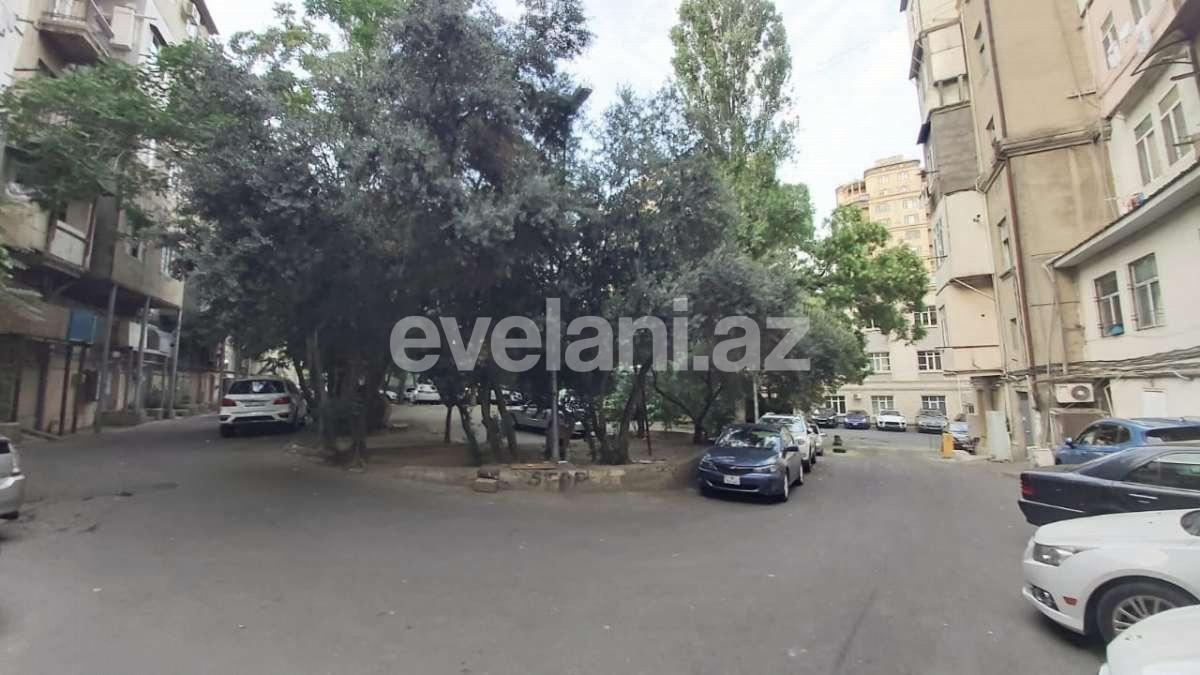 Satılır, köhnə tikili, 4 otaqlı, 113 m², Bakı, Yasamal r, Nizami m.