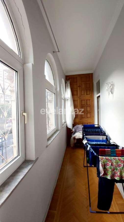 Satılır, köhnə tikili, 4 otaqlı, 113 m², Bakı, Yasamal r, Nizami m.