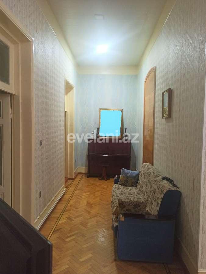 Kirayə verilir, köhnə tikili, 4 otaqlı, 120 m², Bakı, Səbail r, Sahil m.