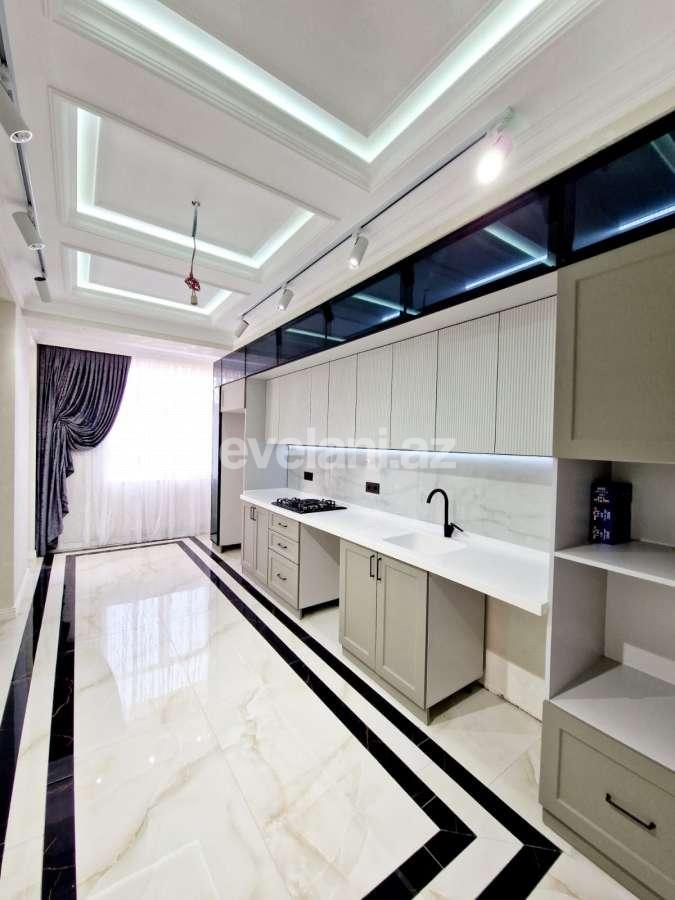 Satılır, yeni tikili, 3 otaqlı, 130 m², Bakı, Nizami r, Neftçilər m.