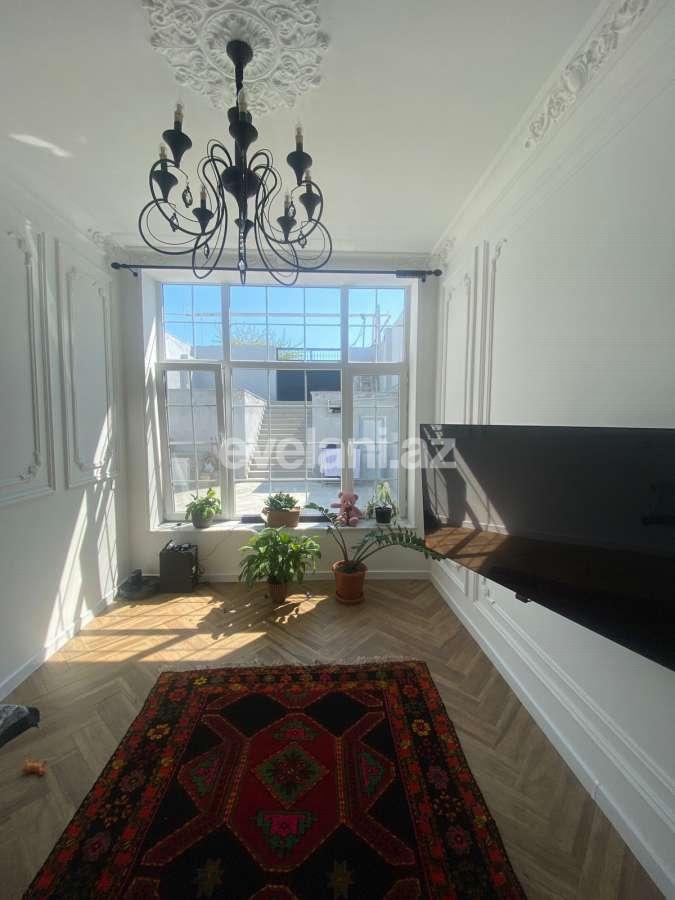 Satılır, həyət evi / bağ, 6 otaqlı, 210 m², Bakı, Səbail r, Badamdar q.