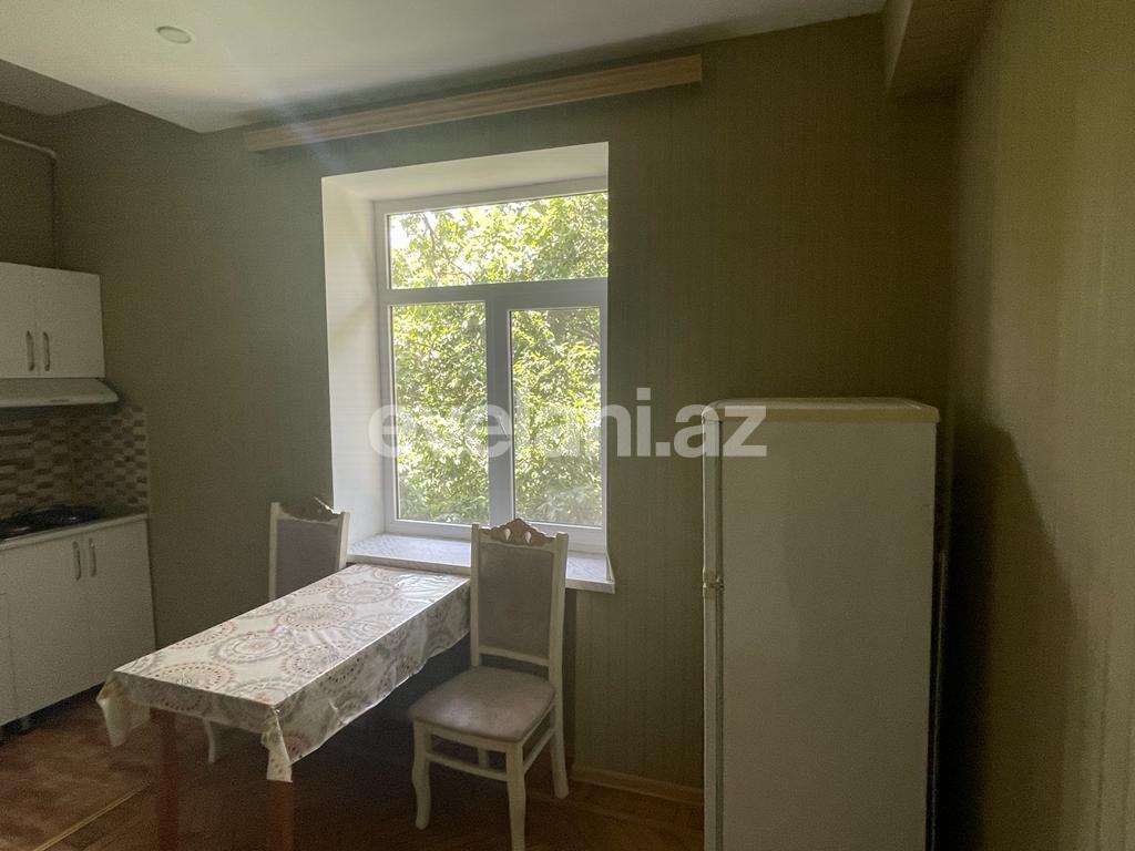 Rent, old building, 2 room, 80 m², Baku, Yasamal r, Yasamal d, Elmlar Akademiyası m.