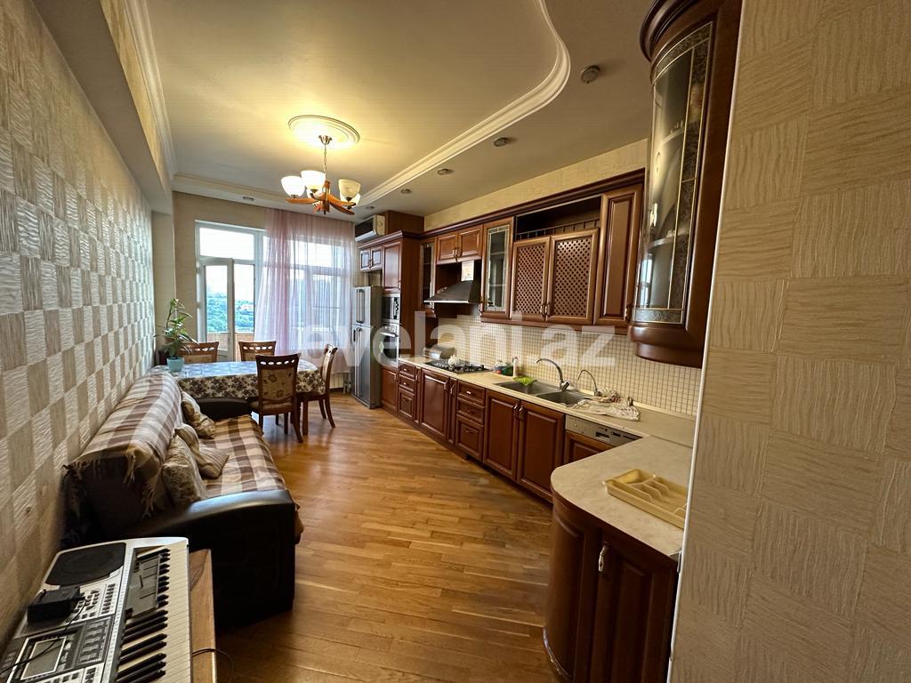 Kirayə verilir, yeni tikili, 2 otaqlı, 110 m², Bakı, Nəsimi r, 8 Noyabr m.