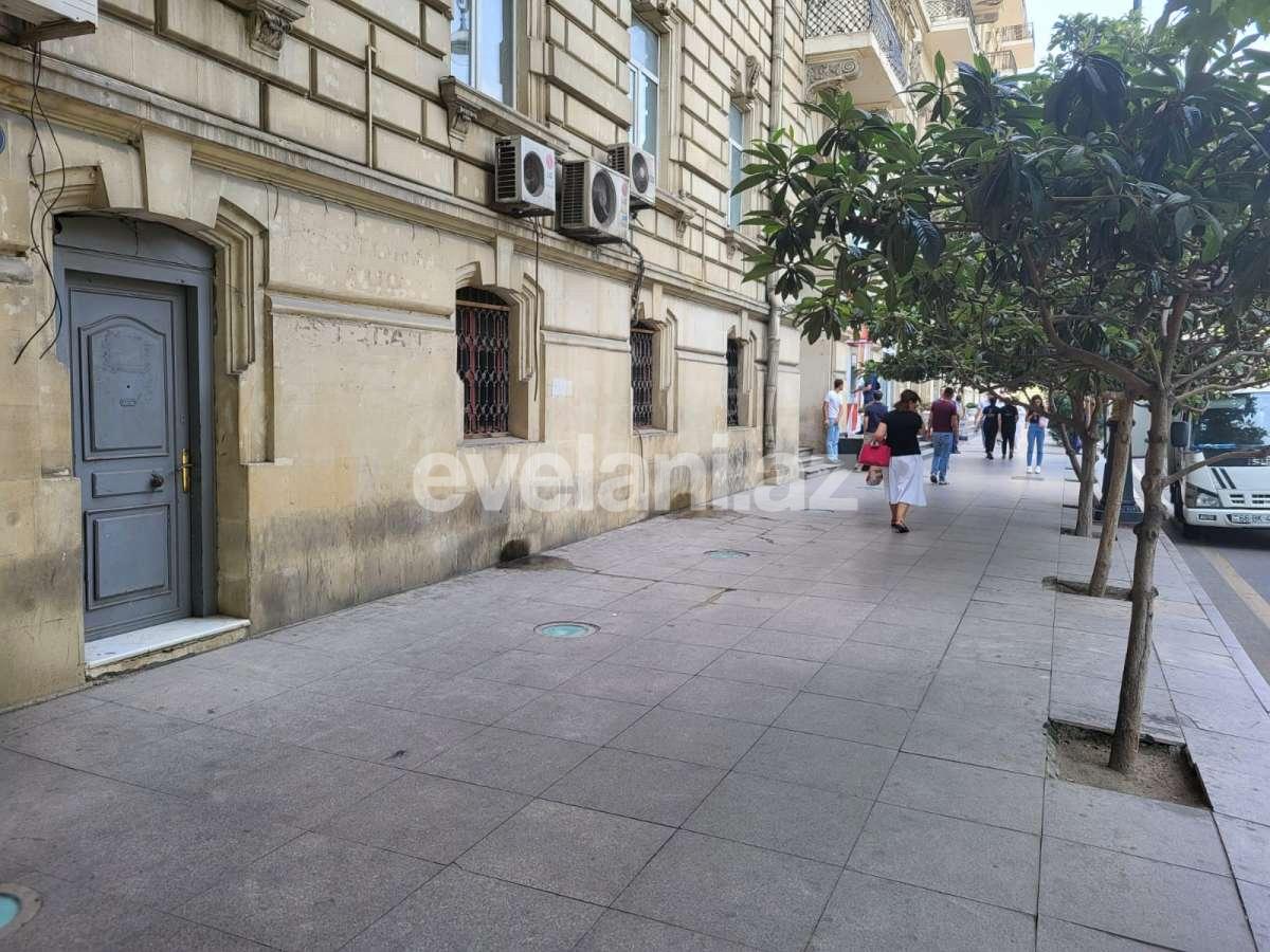 Kirayə verilir, obyekt, 400 m², Bakı, Səbail r, İçəri Şəhər m.
