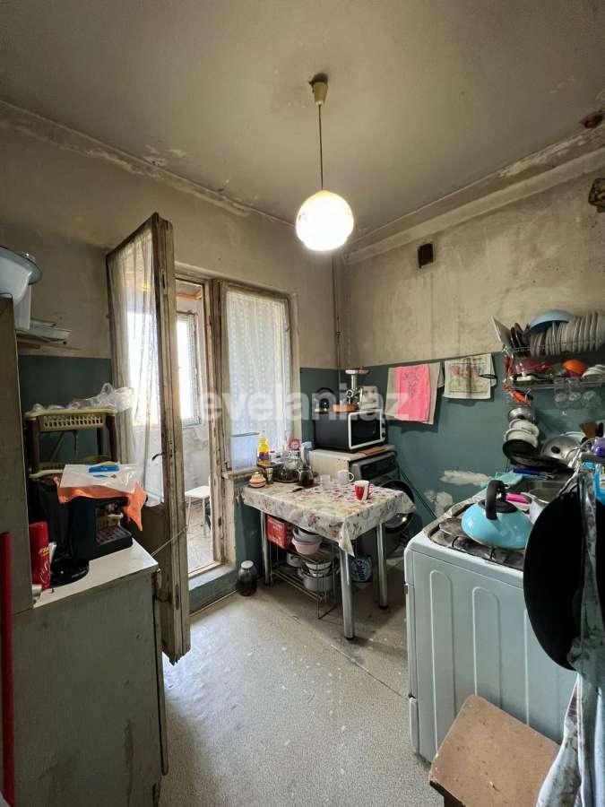 Satılır, köhnə tikili, 1 otaqlı, 40 m², Bakı, Yasamal r, İnşaatçılar m.