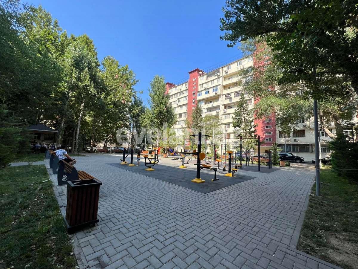 Satılır, köhnə tikili, 1 otaqlı, 40 m², Bakı, Yasamal r, İnşaatçılar m.