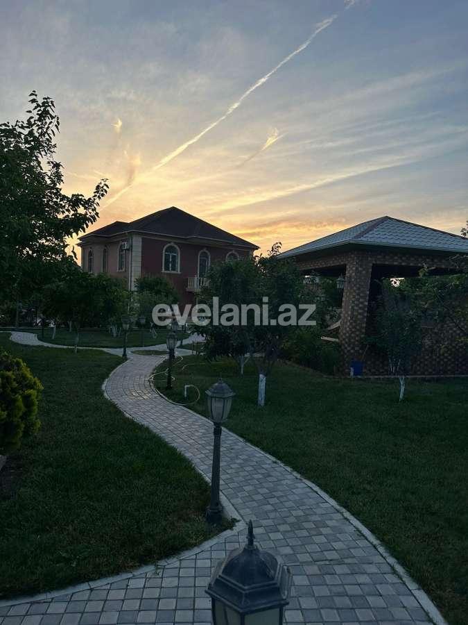 Satılır, həyət evi / bağ, 6 otaqlı, 250 m², Bakı, Abşeron r, Novxanı q.