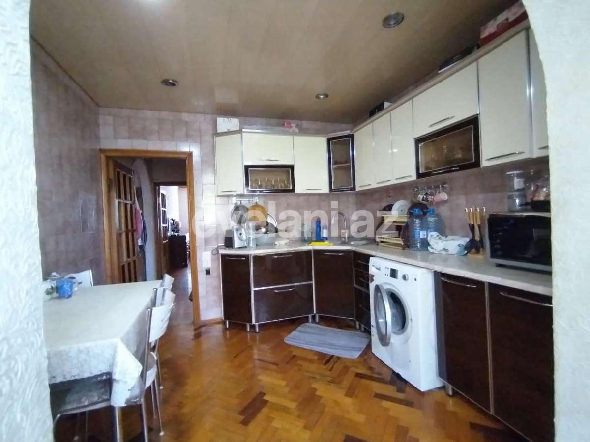 Sale, old building, 4 room, 110 m², Baku, Yasamal r, Elmlar Akademiyası m.