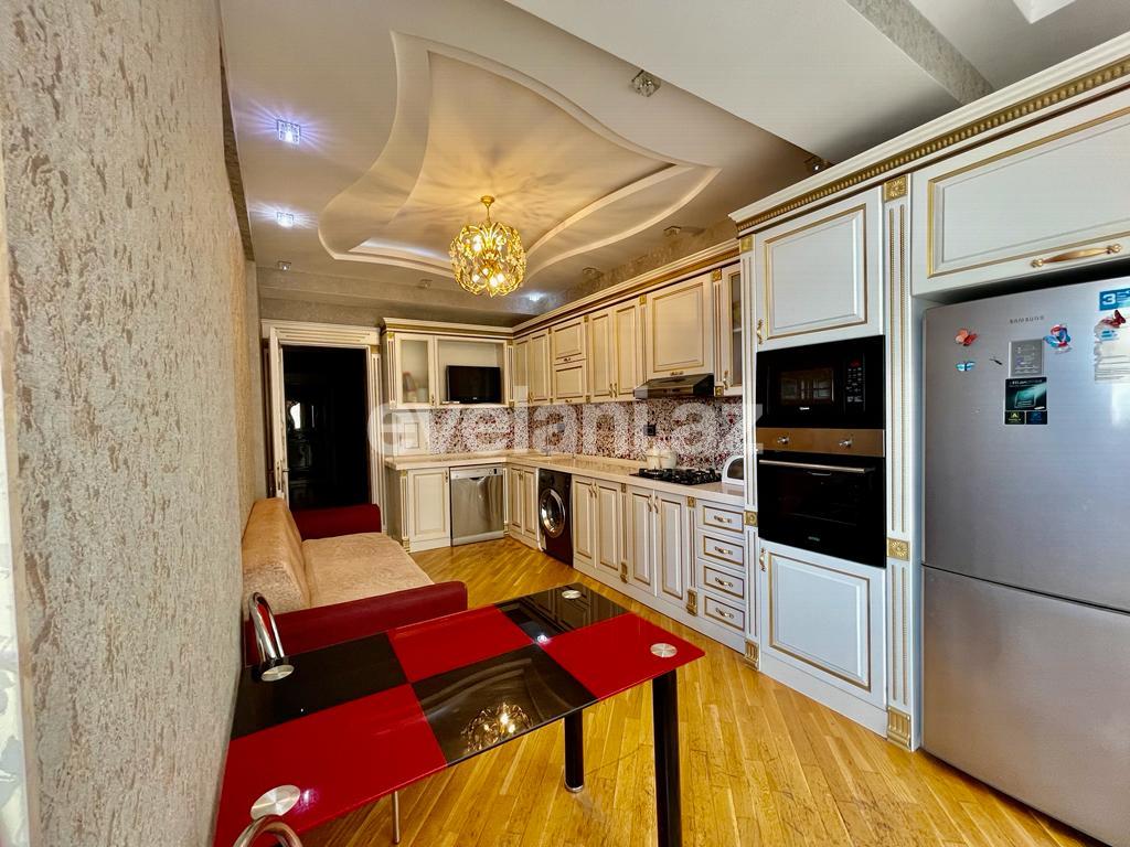 Satılır, yeni tikili, 3 otaqlı, 131 m², Bakı, Nizami r, Neftçilər m.