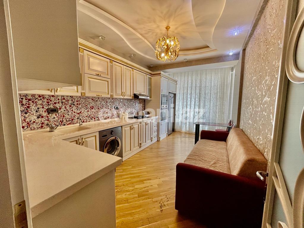 Satılır, yeni tikili, 3 otaqlı, 131 m², Bakı, Nizami r, Neftçilər m.