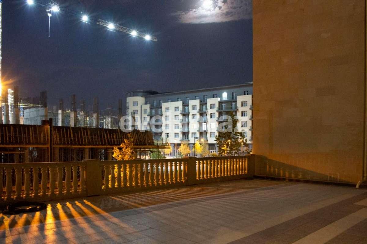 Kirayə verilir, yeni tikili, 5 otaqlı, 225 m², Bakı, Xətai r, Ağ şəhər q.