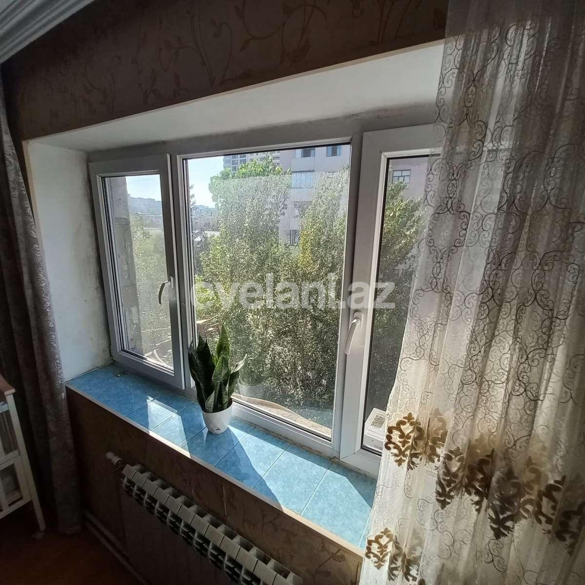 Satılır, köhnə tikili, 3 otaqlı, 80 m², Bakı, Sabunçu r, Bakıxanov q, Neftçilər m.