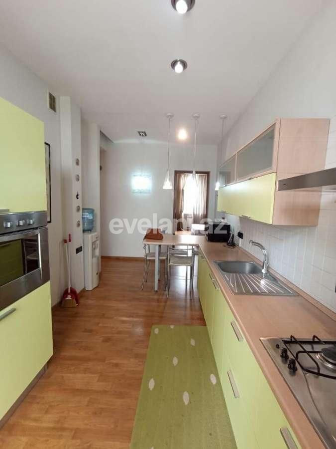 Rent, old building, 3 room, 75 m², Baku, Sabail r.