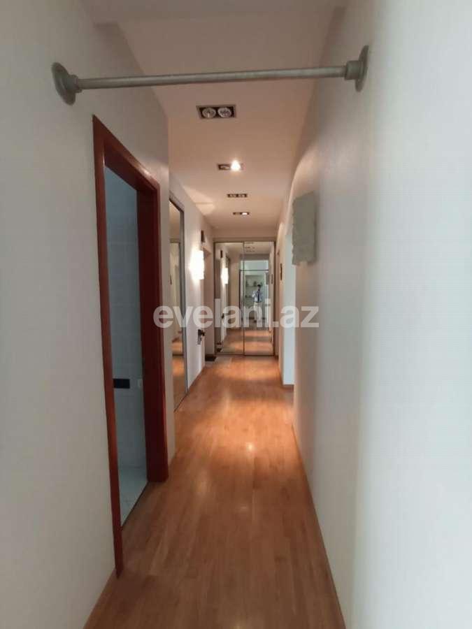 Rent, old building, 3 room, 75 m², Baku, Sabail r.