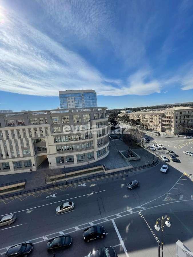 Rent, old building, 3 room, 86 m², Baku, Yasamal r, Elmlar Akademiyası m.