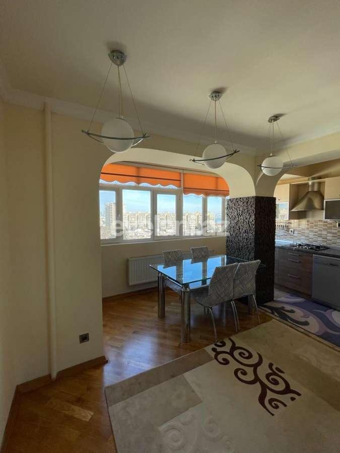 Rent, old building, 3 room, 86 m², Baku, Yasamal r, Elmlar Akademiyası m.