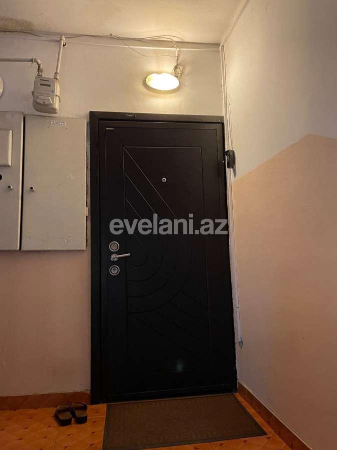 Satılır, köhnə tikili, 2 otaqlı, 60 m², Bakı, Binəqədi r, 8-ci mikrorayon q, Azadlıq prospekti m.