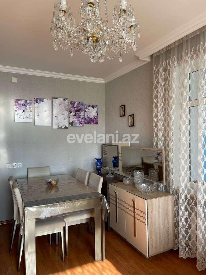 Satılır, köhnə tikili, 2 otaqlı, 60 m², Bakı, Binəqədi r, 8-ci mikrorayon q, Azadlıq prospekti m.