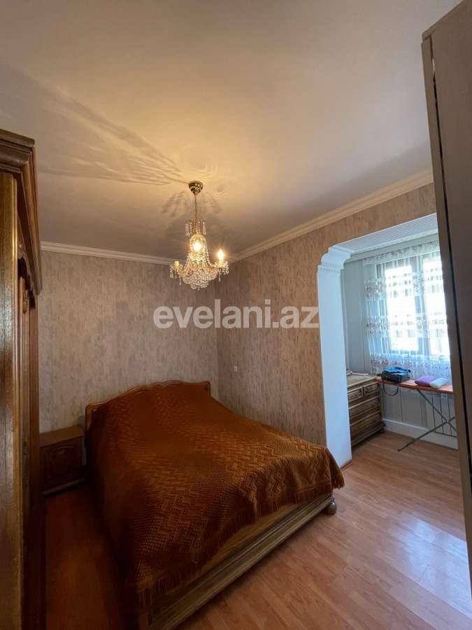 Satılır, köhnə tikili, 2 otaqlı, 60 m², Bakı, Binəqədi r, 8-ci mikrorayon q, Azadlıq prospekti m.