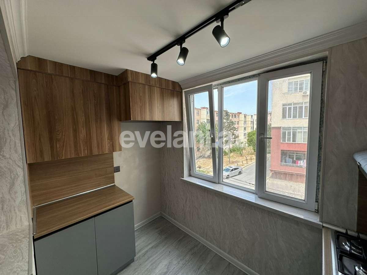 Sale, old building, 3 room, 50 m², Baku, Nizami r, Neftchilar m.