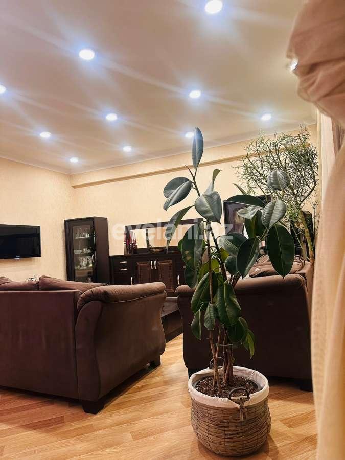 Satılır, yeni tikili, 3 otaqlı, 200 m², Bakı, Yasamal r, Elmlər Akademiyası m.