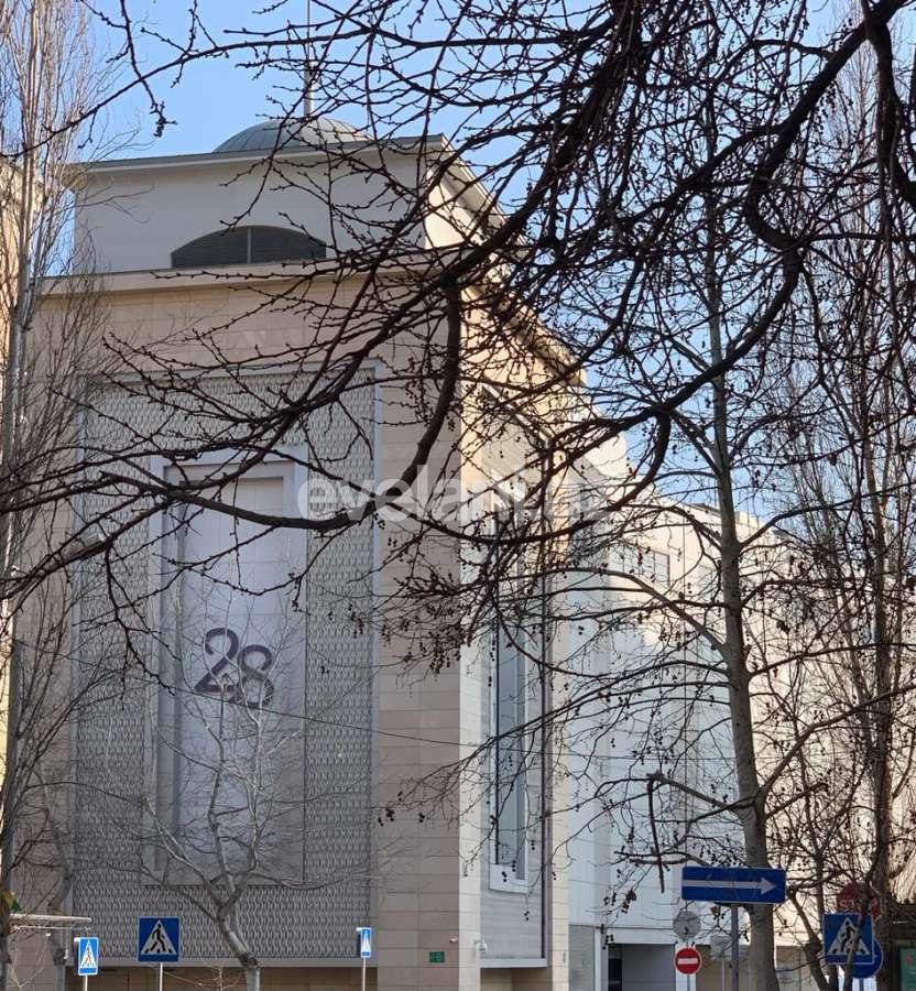 Kirayə verilir, yeni tikili, 3 otaqlı, 162 m², Bakı, Nəsimi r, 28 may m.