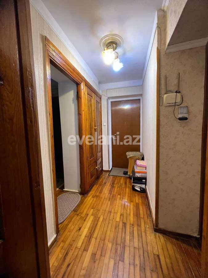 Satılır, köhnə tikili, 3 otaqlı, 80 m², Bakı, Nizami r, 8-ci kilometr q, Neftçilər m.