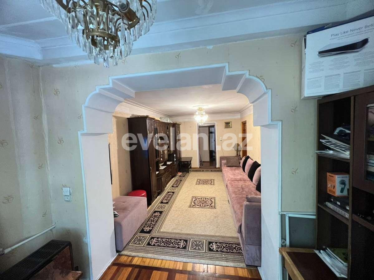 Satılır, köhnə tikili, 3 otaqlı, 80 m², Bakı, Nizami r, 8-ci kilometr q, Neftçilər m.