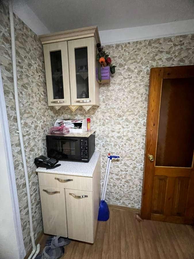 Satılır, köhnə tikili, 3 otaqlı, 80 m², Bakı, Nizami r, 8-ci kilometr q, Neftçilər m.