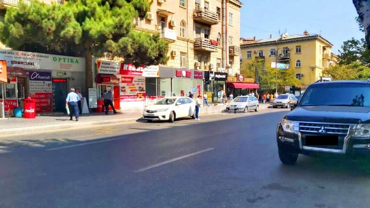 Продаётся, вторичка, 2-комнаты, 65 m², Баку, Ясамальский r, Элмляр Академиясы m.