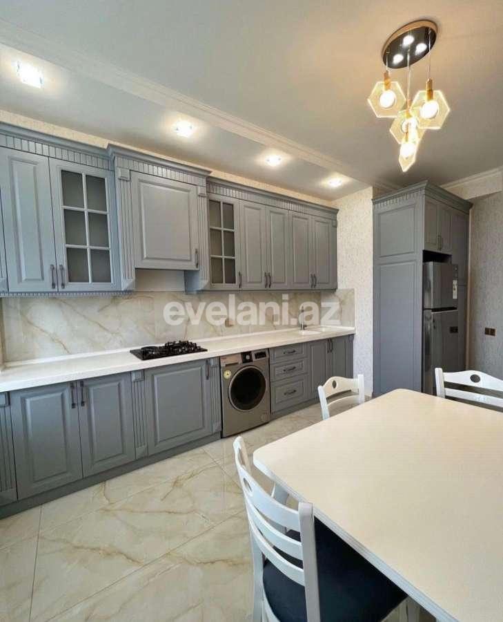 Satılır, yeni tikili, 3 otaqlı, 135 m², Bakı, Binəqədi r, 8-ci mikrorayon q, Azadlıq prospekti m.