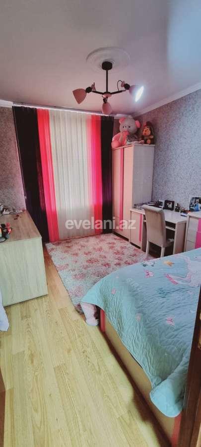Satılır, köhnə tikili, 4 otaqlı, 104.99 m², Bakı, Binəqədi r, 8-ci mikrorayon q, Azadlıq prospekti m.