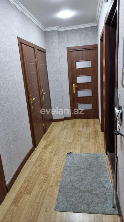 Satılır, köhnə tikili, 4 otaqlı, 104.99 m², Bakı, Binəqədi r, 8-ci mikrorayon q, Azadlıq prospekti m.