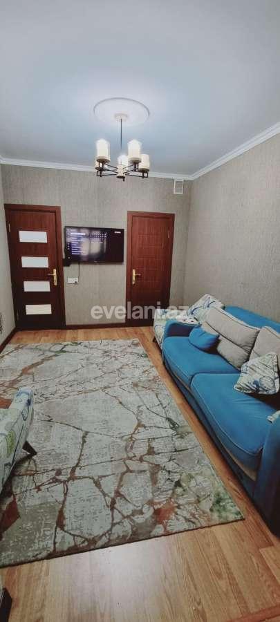 Satılır, köhnə tikili, 4 otaqlı, 104.99 m², Bakı, Binəqədi r, 8-ci mikrorayon q, Azadlıq prospekti m.