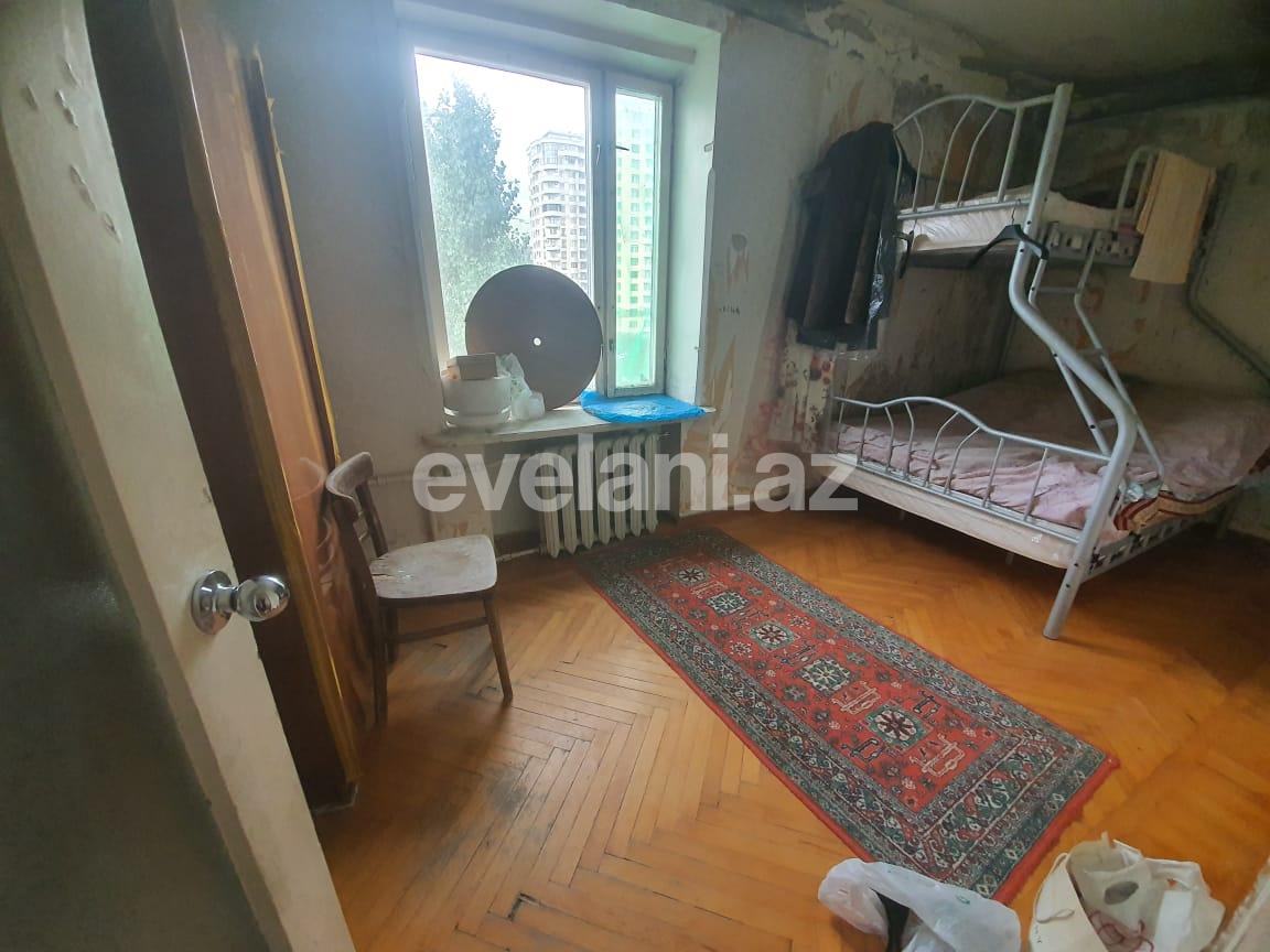 Satılır, köhnə tikili, 2 otaqlı, 52 m², Bakı, Yasamal r, Elmlər Akademiyası m.