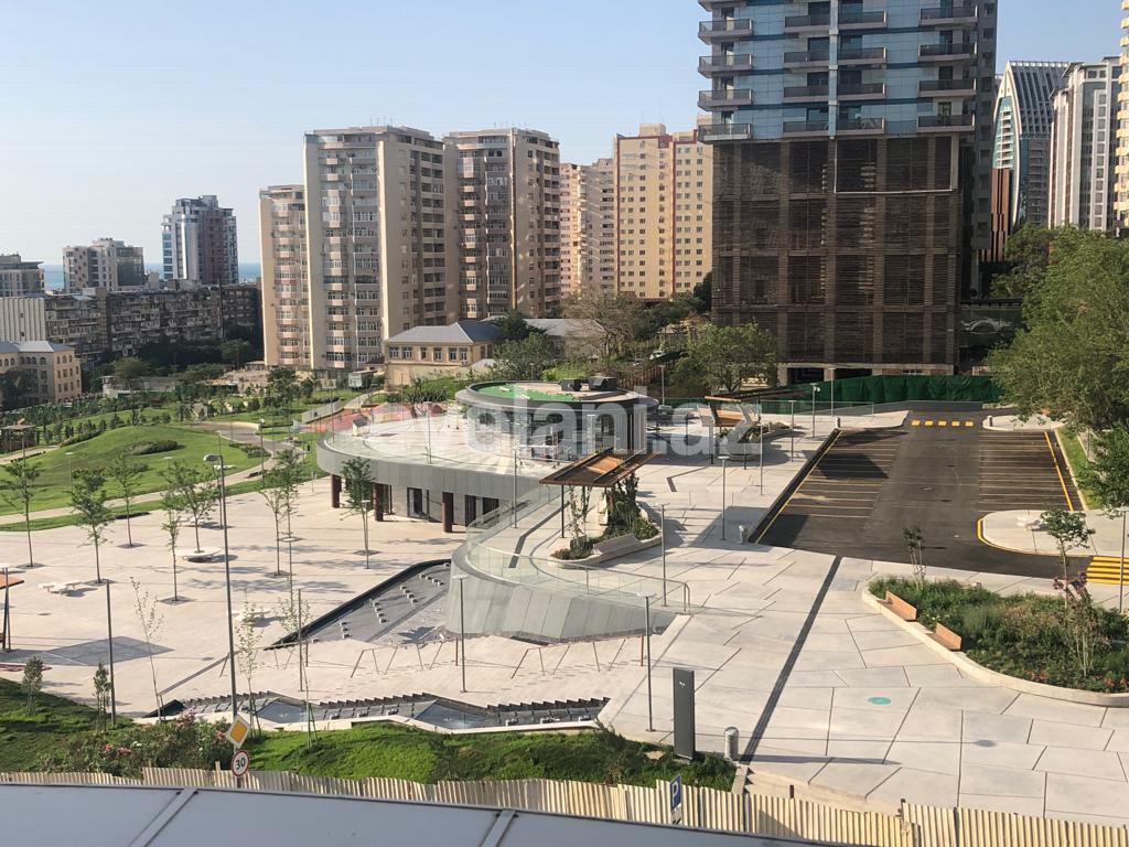 Satılır, yeni tikili, 4 otaqlı, 200 m², Bakı, Yasamal r, Elmlər Akademiyası m.