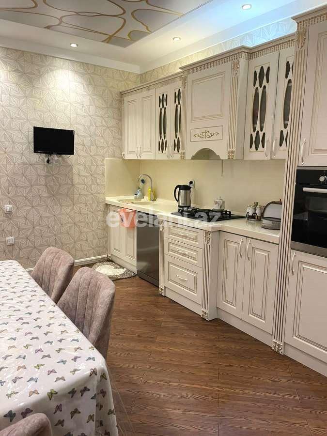Satılır, yeni tikili, 3 otaqlı, 125 m², Bakı, Nəsimi r, 3-cü mikrorayon q, Memar Əcəmi m.