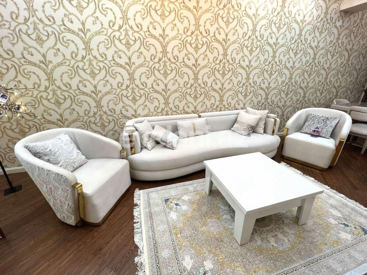 Satılır, yeni tikili, 3 otaqlı, 125 m², Bakı, Nəsimi r, 3-cü mikrorayon q, Memar Əcəmi m.