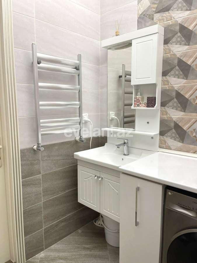 Satılır, yeni tikili, 3 otaqlı, 125 m², Bakı, Nəsimi r, 3-cü mikrorayon q, Memar Əcəmi m.