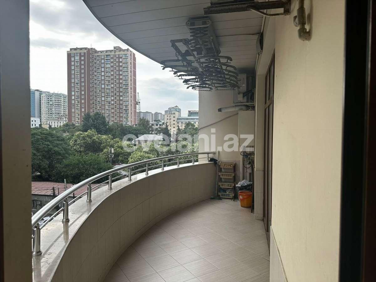 Satılır, yeni tikili, 4 otaqlı, 235 m², Bakı, Nəsimi r, 28 may m.