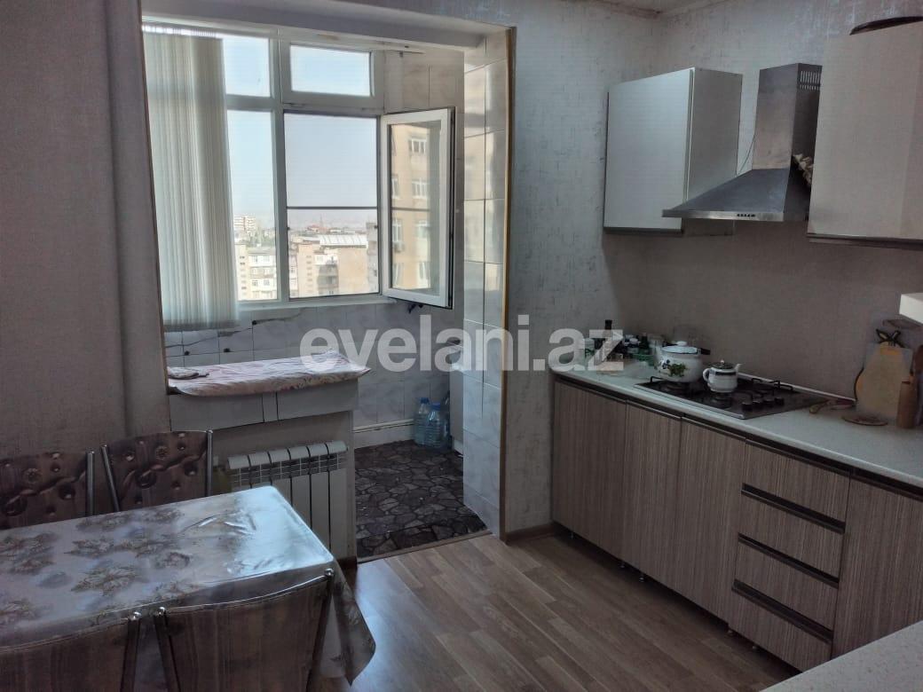 Satılır, köhnə tikili, 3 otaqlı, 70 m², Bakı, Suraxanı r, Yeni Günəşli q, Xalqlar Dostluğu m.