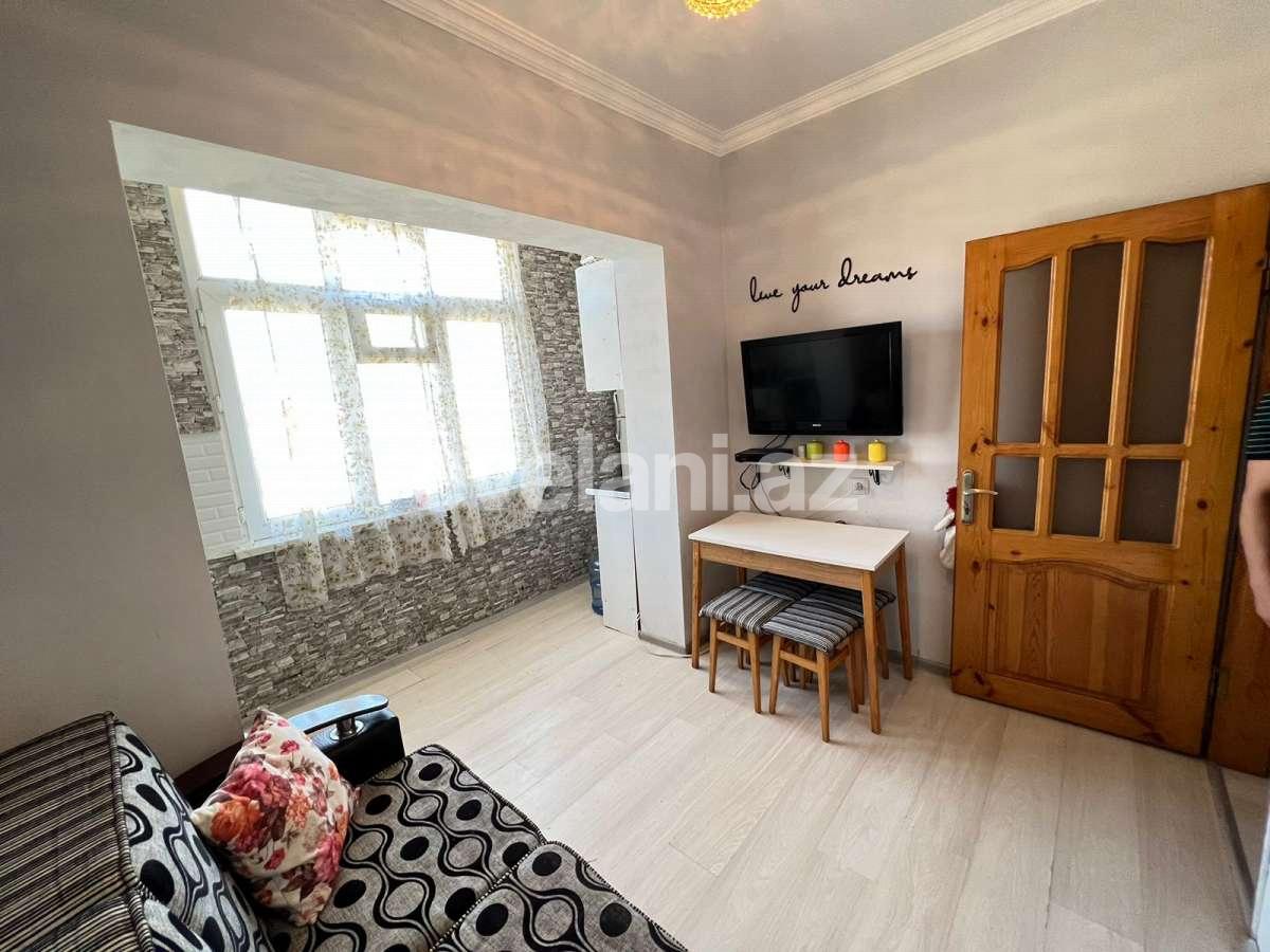 Satılır, köhnə tikili, 2 otaqlı, 66 m², Bakı, Suraxanı r, Yeni Günəşli q, Neftçilər m.